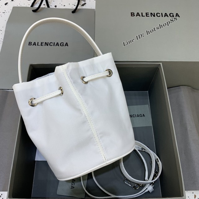 Balenciaga專櫃爆款Balen超輕水桶包 巴黎世家白色帆布手提包 fyj1495